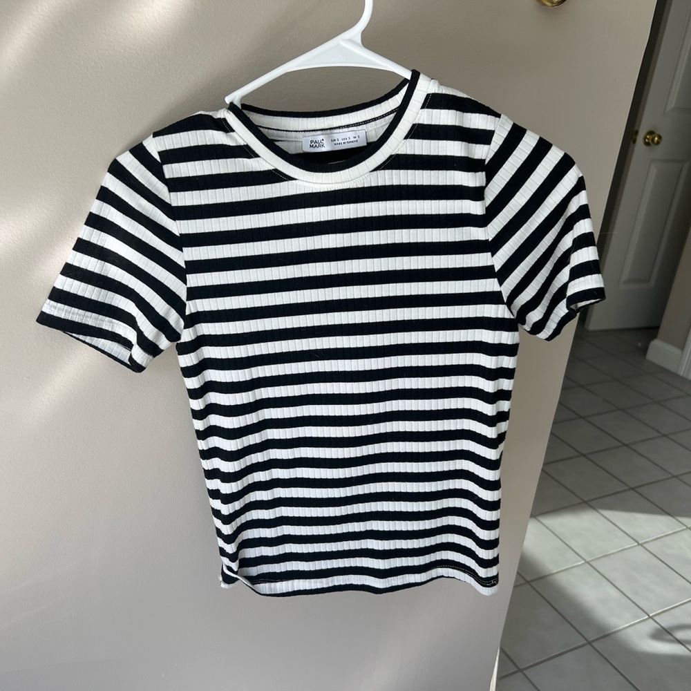 Striped black and white top size small
